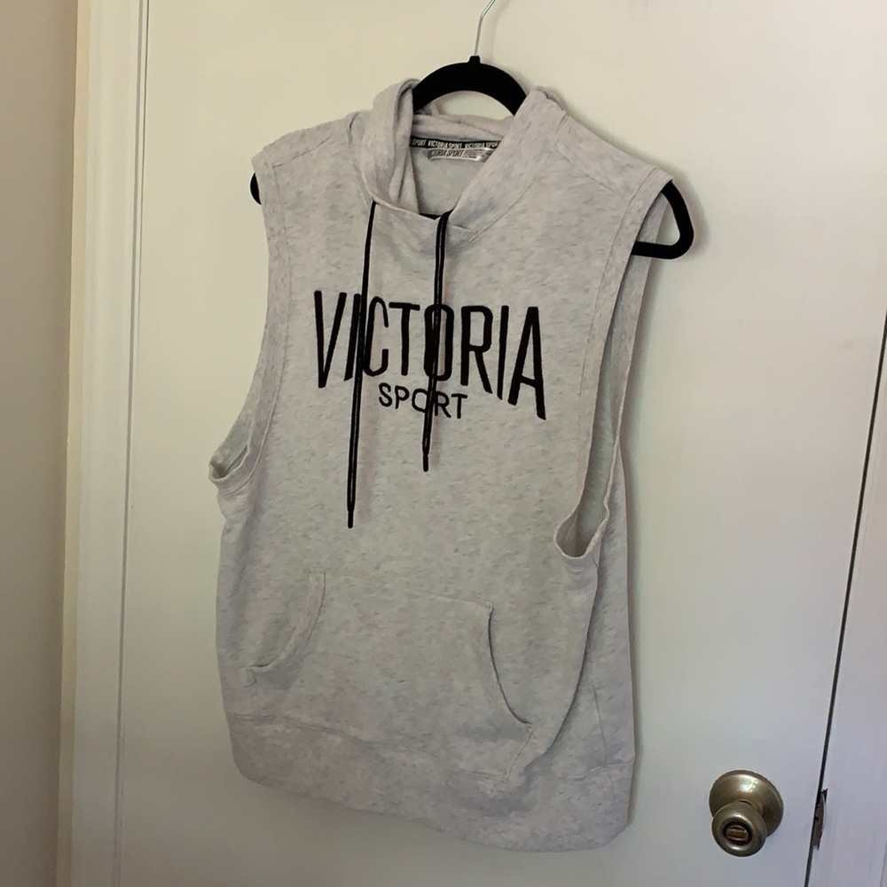 Sleeveless workout sweater